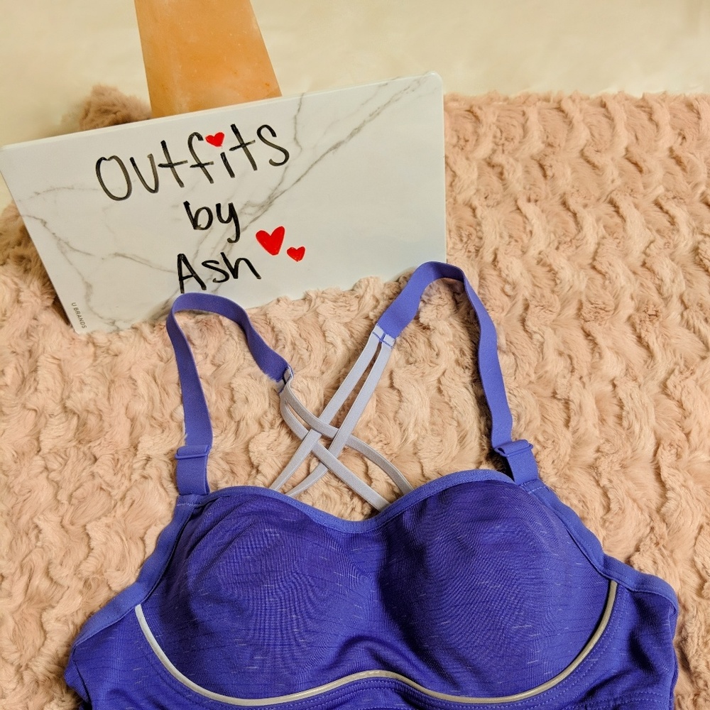 Victoria's Secret VSX Sports Bra Size 32B